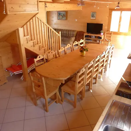 Deux Grands Communicants Chalet